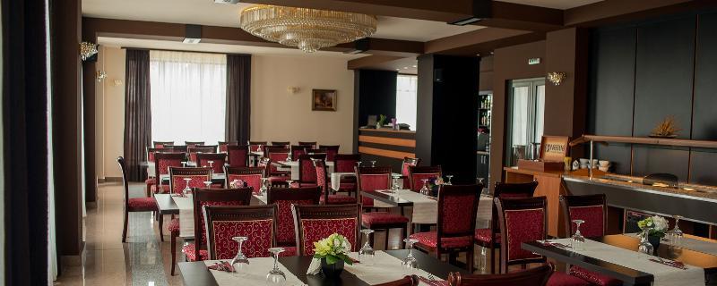 Regal Hotel 3*