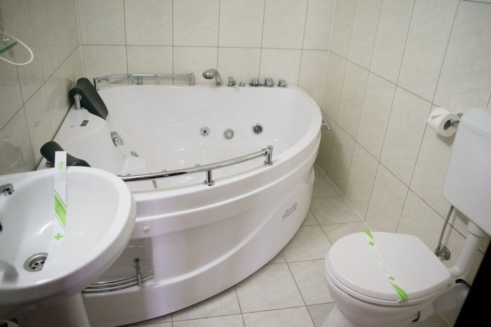Regal Hotel 3*